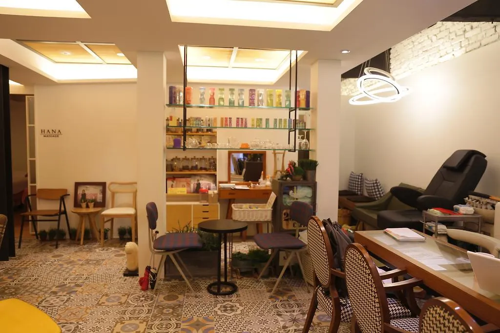 Kingkong Hotel Myeongdong Seoul 2*,